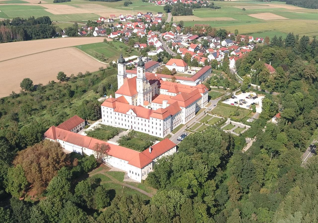 Klostergasthof Roggenburg Eksteriør billede